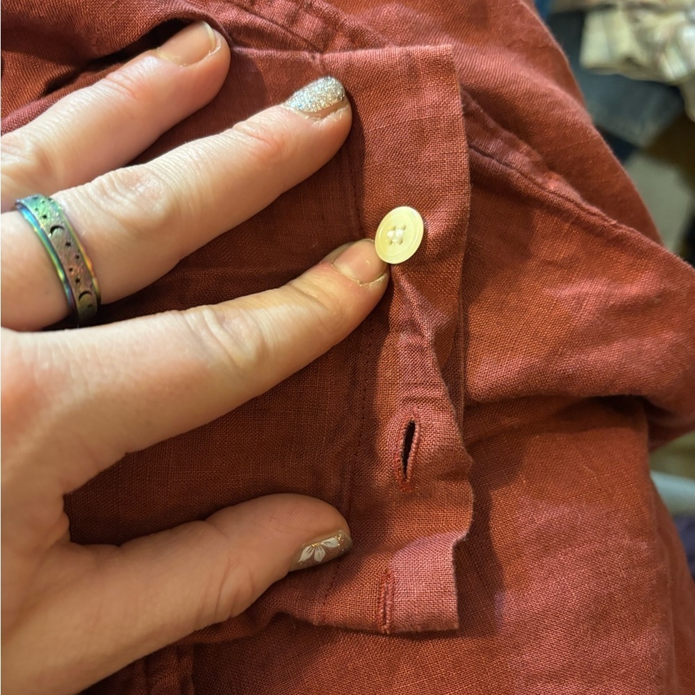 100% Linen Lightweight Women's Burgundy Button Down Shirt - Picture 8 of 9